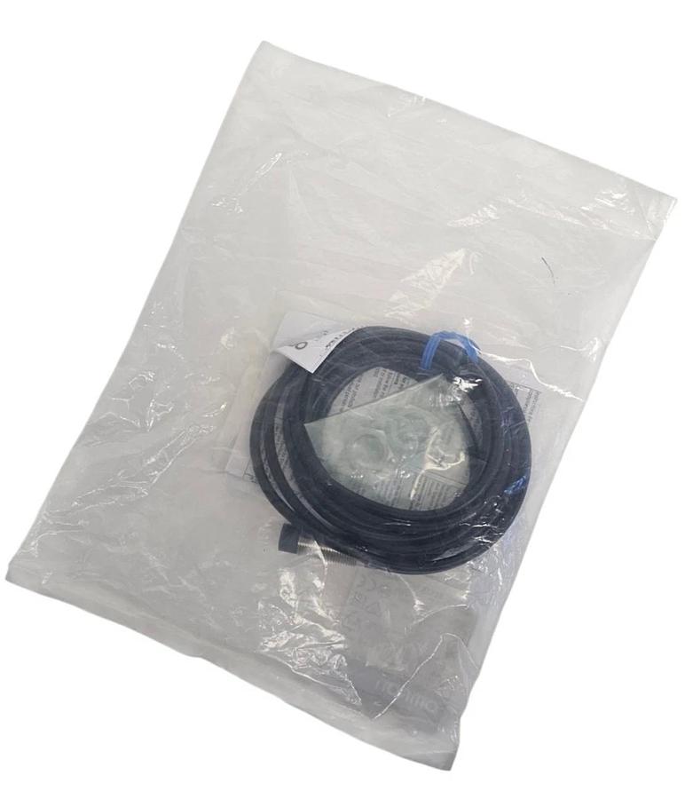 Used NEW OMRON E2B-M12KN05-WP-C2 PROXIMITY SENSOR E2BM12KN05WPC2 2M