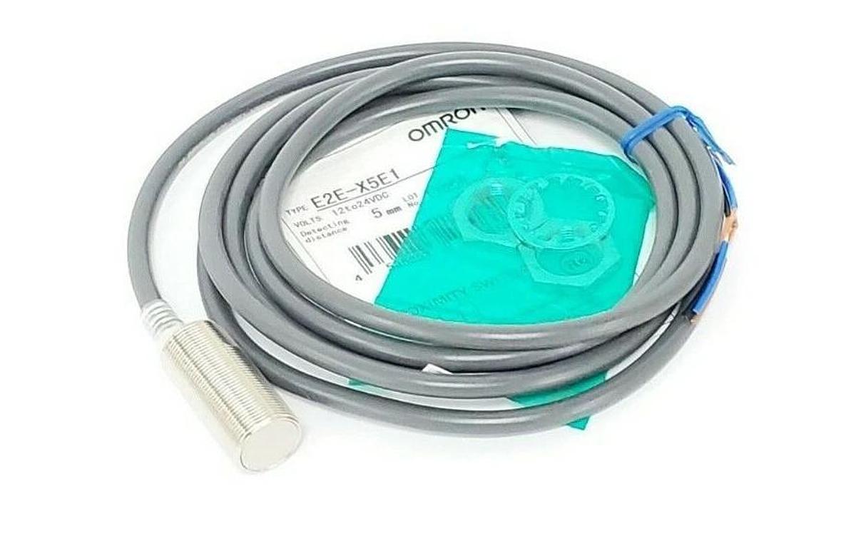 Used LOT OF 2 NEW OMRON E2E-X5E1 PROXIMITY SWITCHES E2EX5E1 RANGE: 5MM, 12TO24VDC, 2M