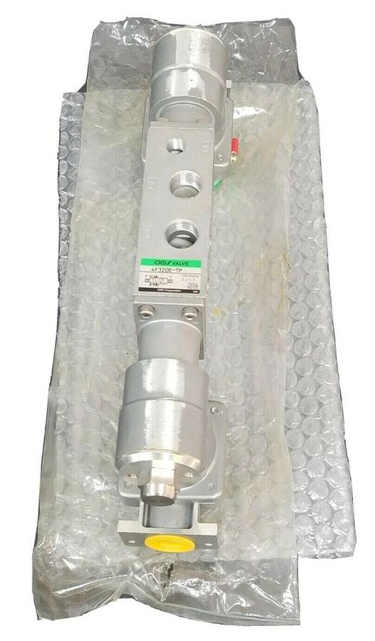 NIB CKD 4F320E-10-TP SOLENOID VALVE 4F320E10TP VOLTS: AC200V