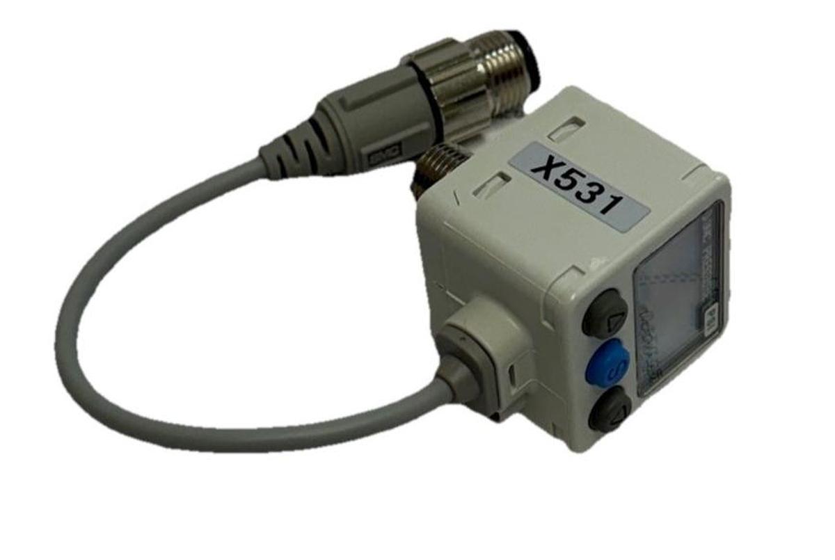 Used NEW SMC ISE40A-N01-Y-P-X53 PRESSURE SWITCH 12~24 VDC ISE40AN01YPX53