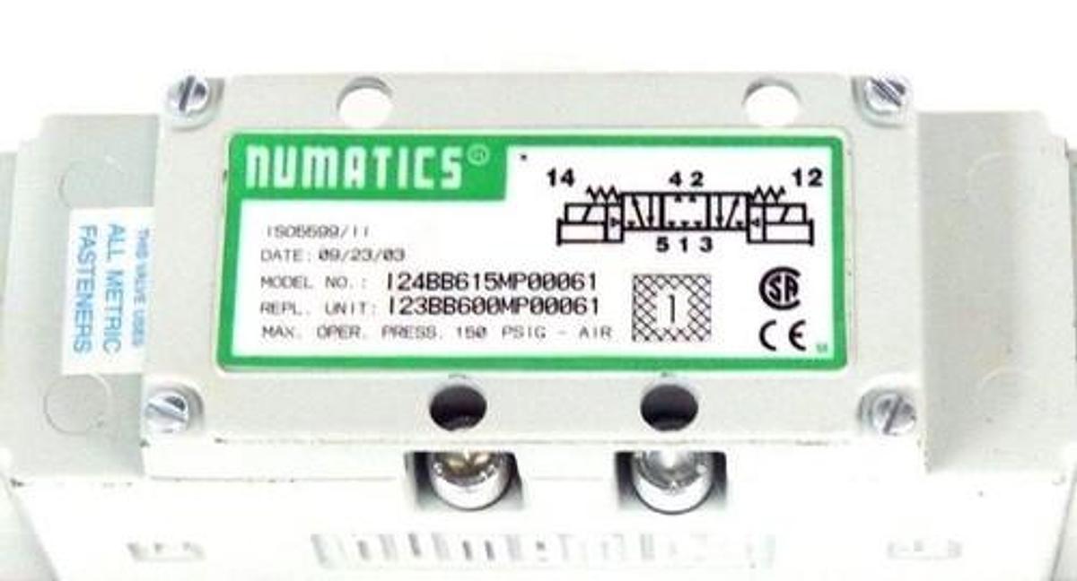 Used NEW NUMATICS 124BB615MP00061 VALVE W/ 236-384B 24VDC COILS 123BB600MP00061