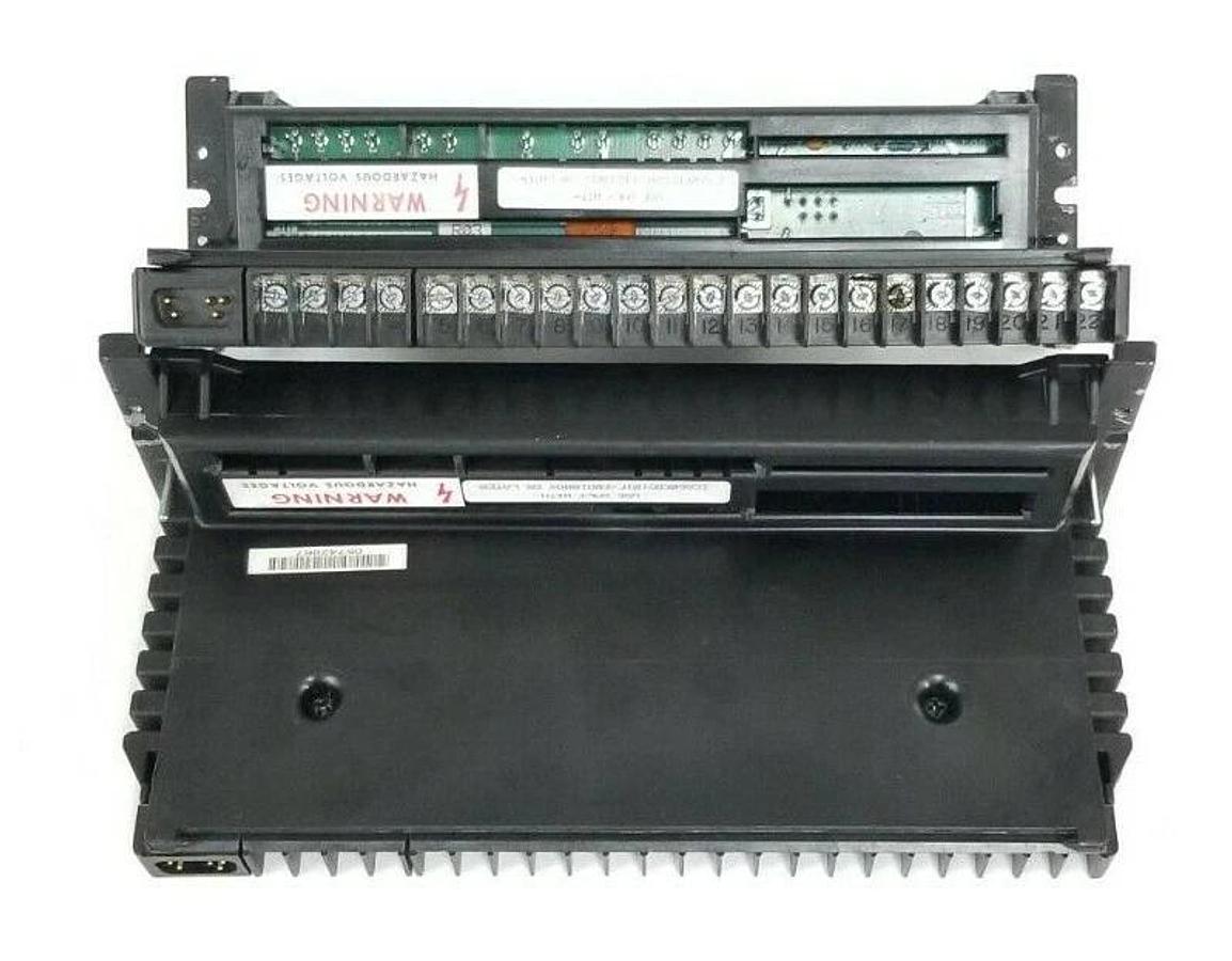 Used LOT OF 2 GE FANUC IC660TSD100E TERM. ASM. GENIUS MODULES 8-I/O 2A IC660TSD100