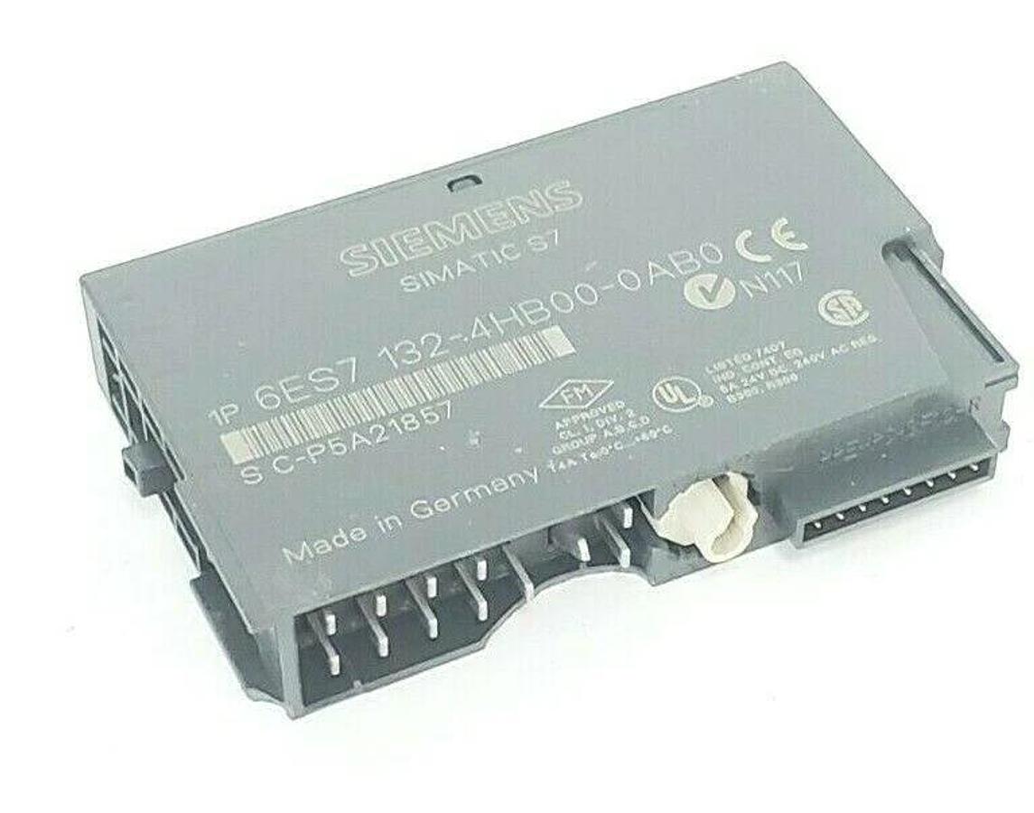Used SIEMENS 6ES7132-4HB00-0AB0 OUTPUT MODULE 2 POINT 24 VDC/230 VA (CRACKED)