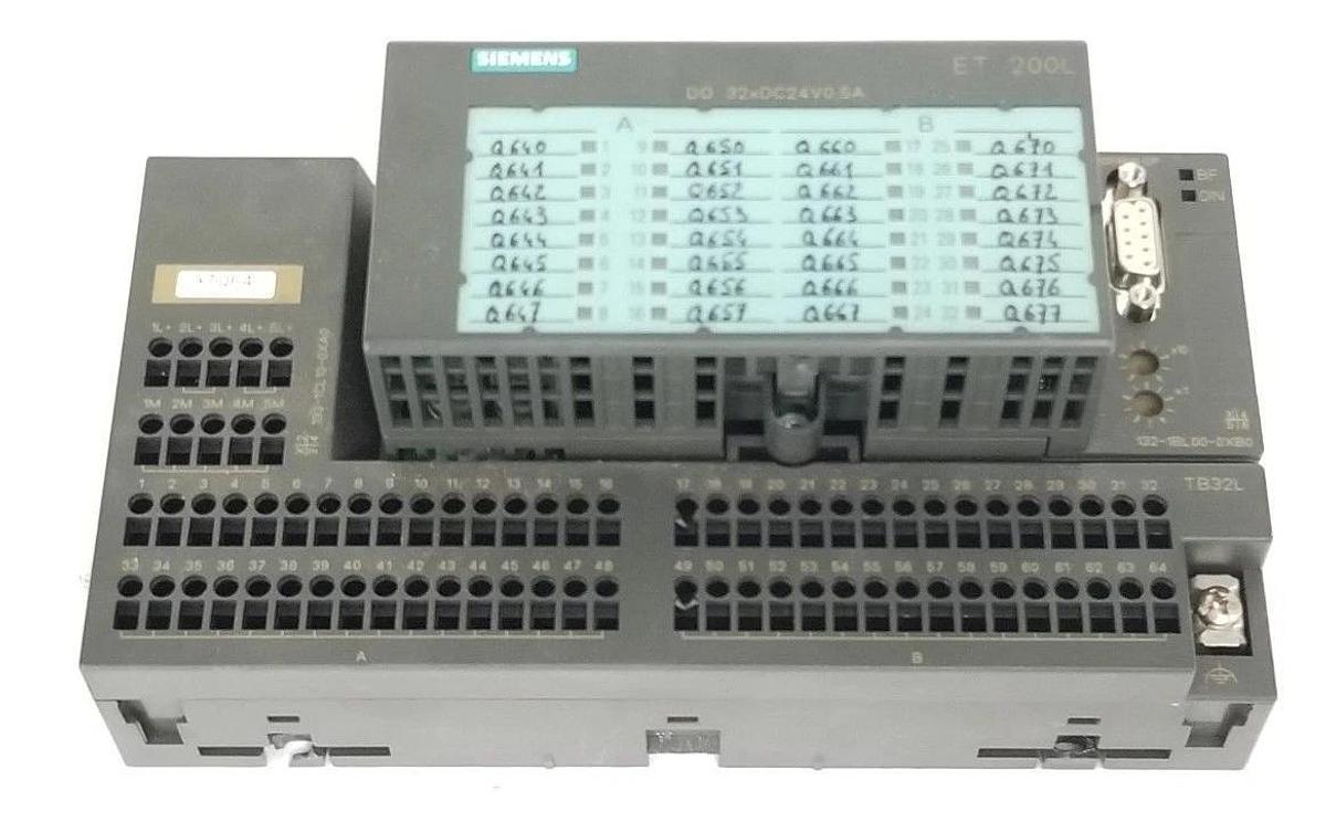 Used SIEMENS 63S7 193-1CL10-0XA0 TERMINAL BLOCK W/ 132-1BL00-0XB0 OUPUT MODULE