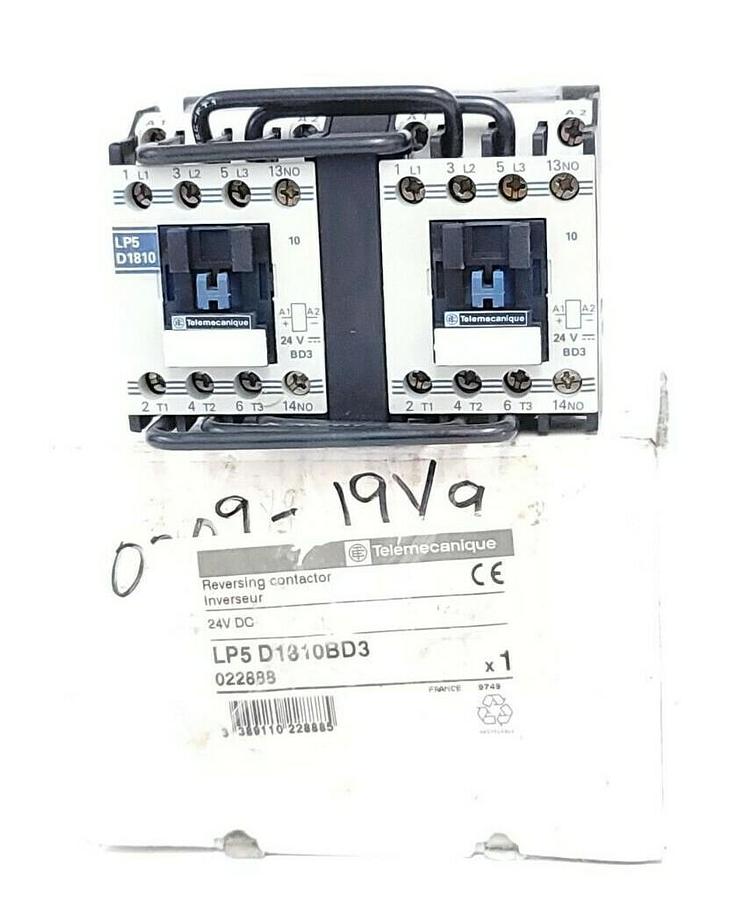 Used NIB TELEMECANIQUE LP5D1810BD3 REVERSING CONTACTOR 24VDC