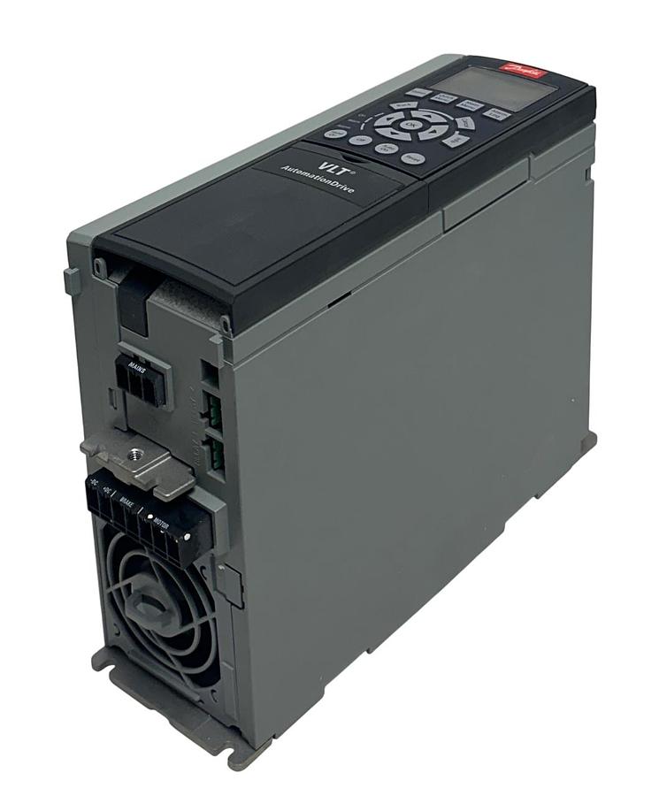 Used DANFOSS FC-302PK75T5E20H2XGXXXXSXXXXAXBXCXXXXDX / 131B0075 VLT DRIVE 1HP NSMP