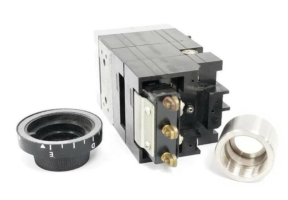Used AGASTAT 7014ADL TIME DELAY RELAY 120V, 60HZ, 10-100 SEC.