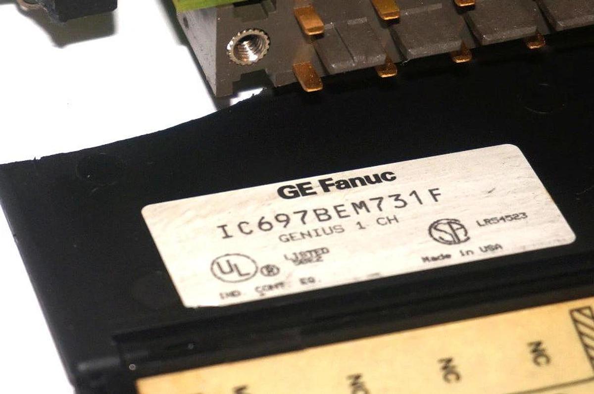 Used GE FANUC IC697BEM731F GENIUS BUS CONTROLLER 1 CHANNEL IC697BEM731