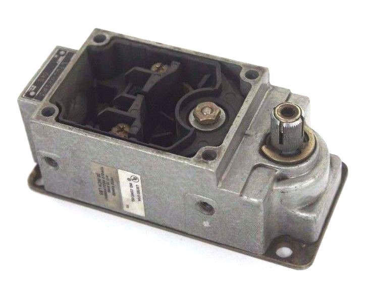 Used SCHNEIDER ELECTRIC L100WS2M3 LIMIT SWITCH SER. F, MISSING COVER PLATE