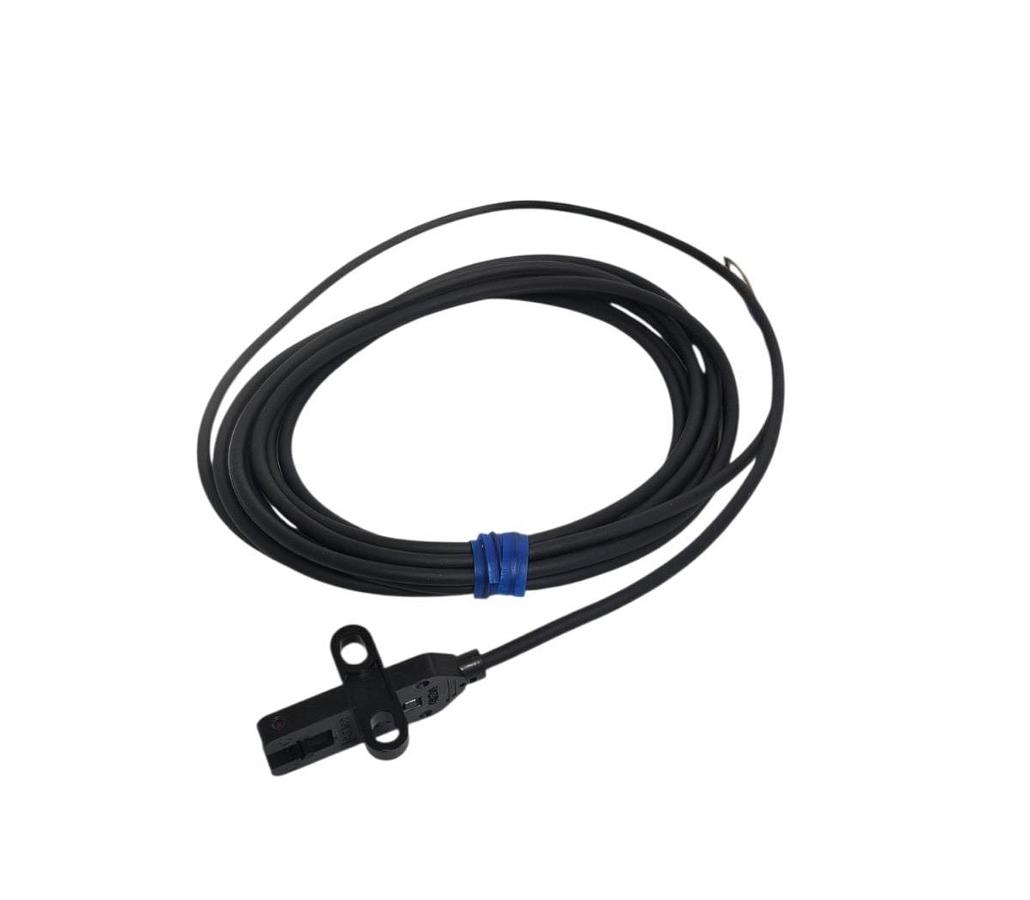 NEW OMRON EE-SX772 LIMIT SWITCH SENSOR EESX772 T-SHAPE 2 METER PREWIRED CABLE