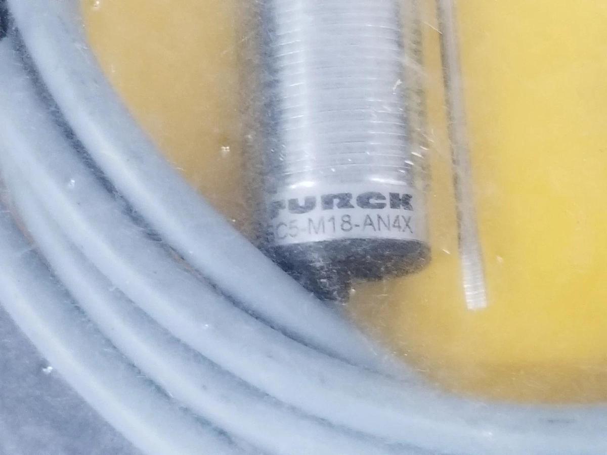 Used NEW TURCK BC5-M18-AN4X CAPACITIVE SENSOR IDENT. NO. 2504002, 10...65 VDC