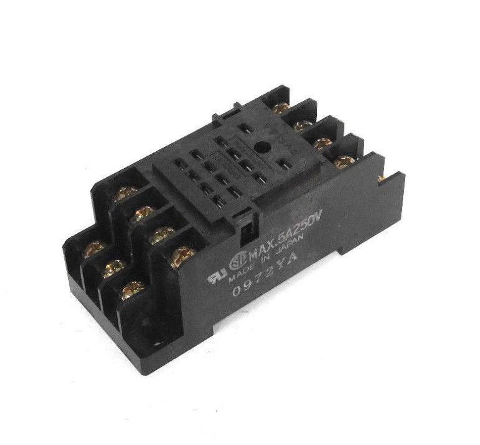 LOT OF 3 NEW OMRON 2-M4X10 RELAYS 5A, 250V