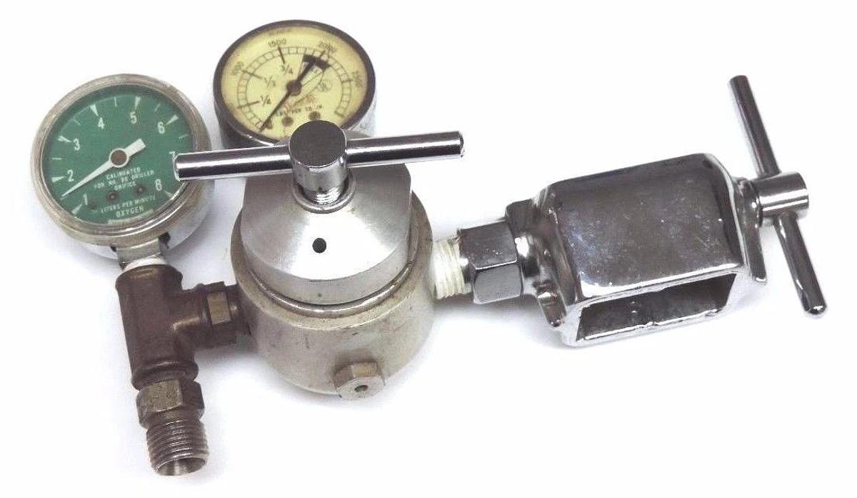 Used LIF-O-GEN MODEL 1500 GAS PRESSURE REGULATOR, 1-8 LITERS PER MIN OXYGEN GAUGE