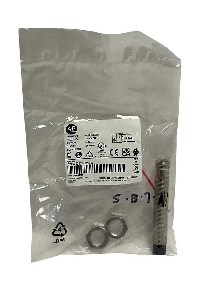 Used ALLEN BRADLEY 872C-D4NP12-D4 /F INDUCTIVE PROXIMITY SENSOR 10-30VDC 200mA NSFS
