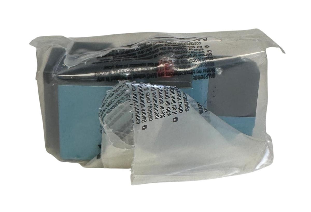 Used MAC 82A-AC-000-TM-DDAP-1DK / 82AAC000TMDDAP1DK SOLENOID VALVE 24VDC 4-WAY NSMP