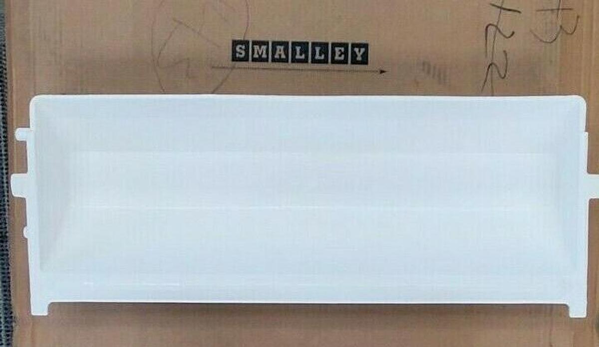 BOX OF 6 NEW SMALLEY MANUFACTURING 05-0007 IP-24 / HDPE CONVEYOR CONTAINERS