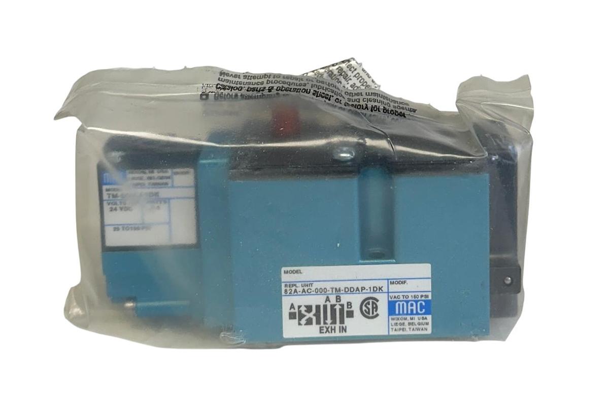 Used MAC 82A-AC-000-TM-DDAP-1DK / 82AAC000TMDDAP1DK SOLENOID VALVE 24VDC 4-WAY NSMP