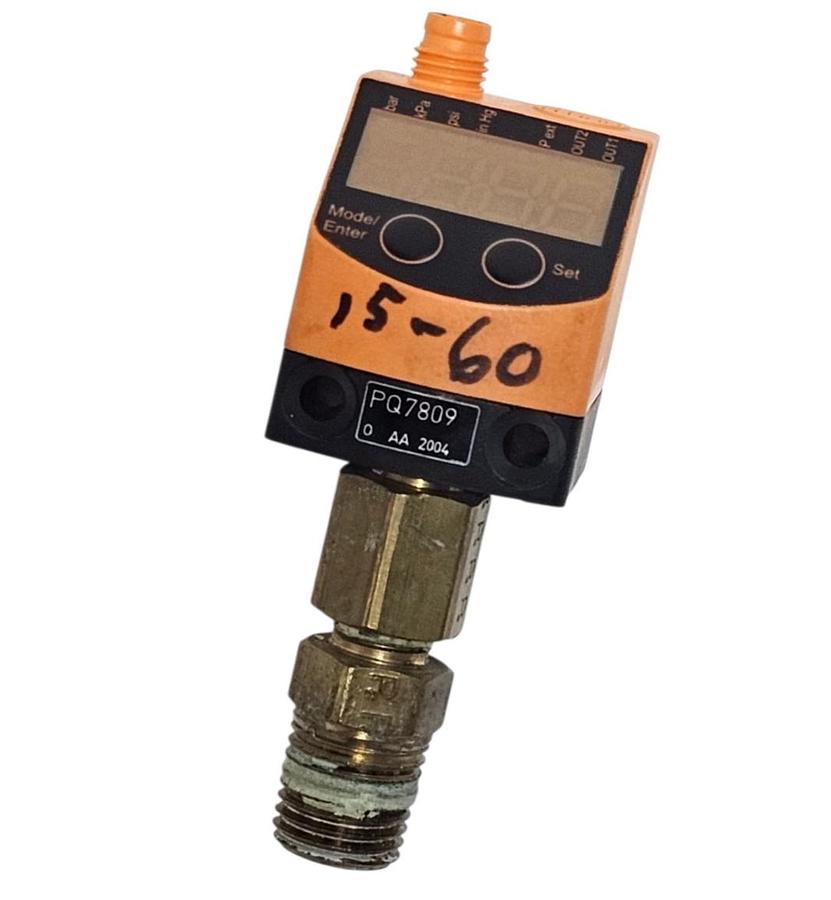 Used IFM PQ7809 PRESSURE SENSOR 18 TO 32V DC 4-DIGIT DISPLAY