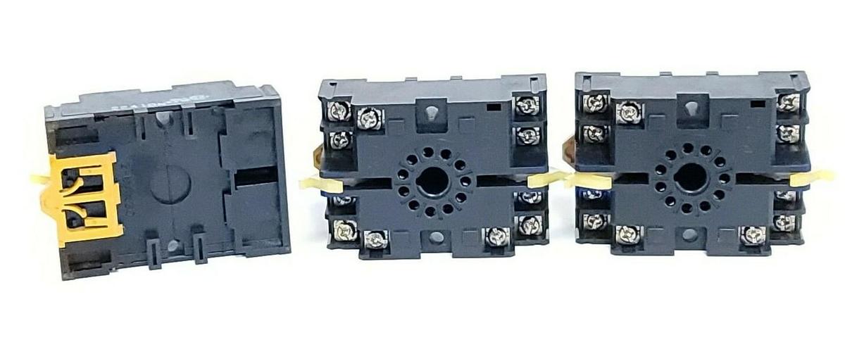 Used LOT OF 3 NEW OMRON P2CF-11 RELAY SOCKETS 10A 250VAC P2CF11