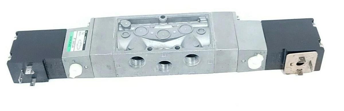 Used CKD 4F330-F PNEUMATIC PILOT VALVE AC200V 4F330F, PRESSURE: 1.5-9.9
