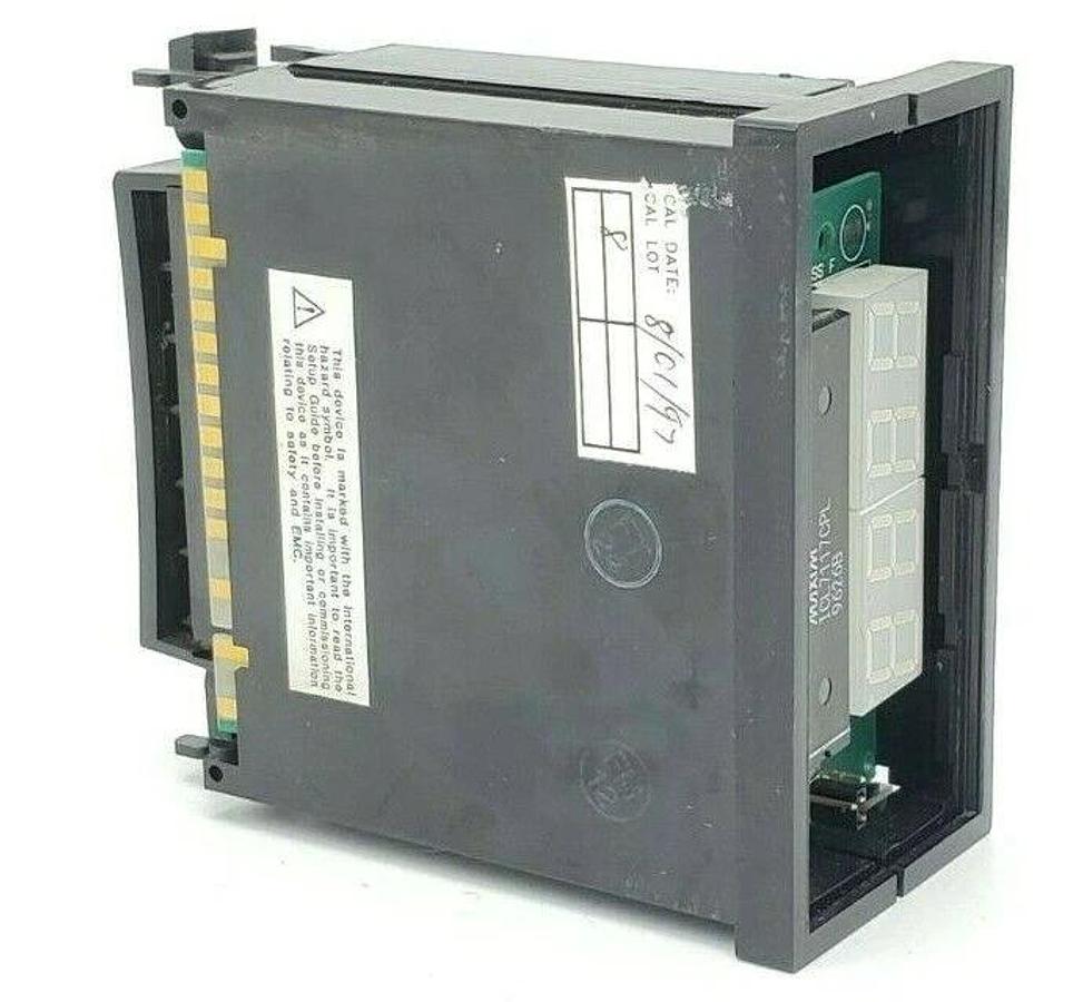 Used NEWPORT ELECTRONICS 201AN-5 DIGITAL VOLTAGE METER 115V 2.4W *MISSING FACEPLATE*