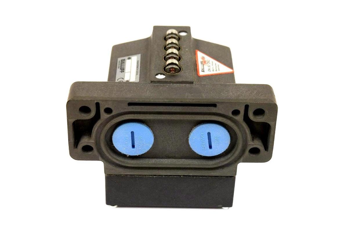 Used NIB BALLUFF BNS 819-D04-R12-62-10-FE SWITCH BNS01KK 130637 BNS819D04R126210FE