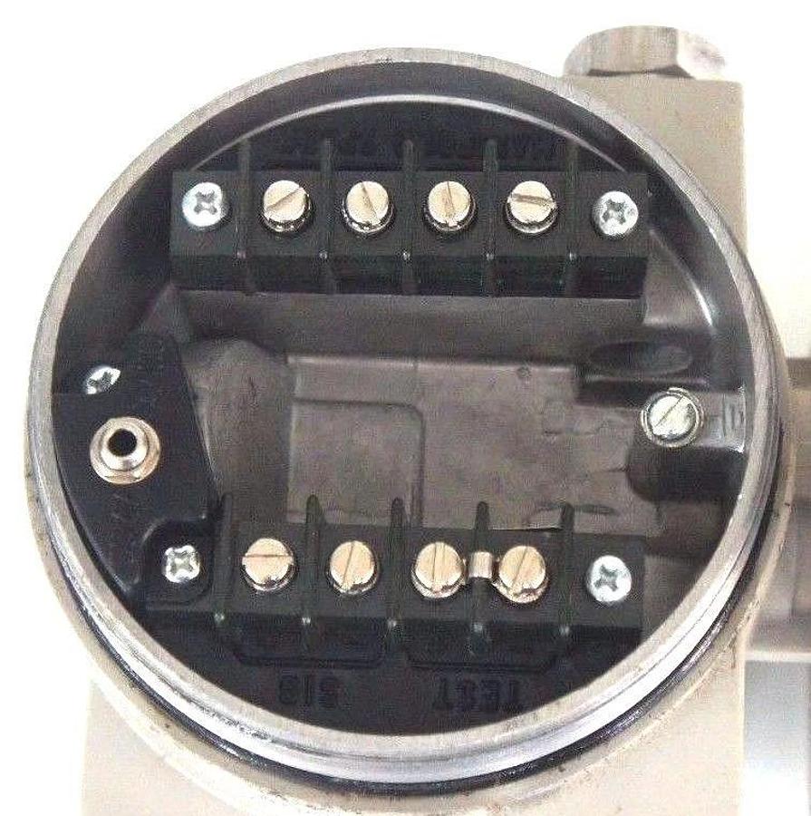 Used BAILEY BC12611350 DIFF PRESSURE TRANSMITTER 6"H2O W/ 25710006IWG TRANSDUCER 9/39