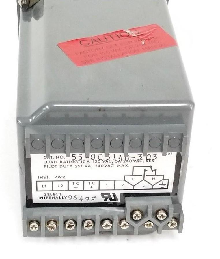 Used FENWAL 55-003140-303 TEMPERATURE CONTROLLER 0-800 DEG. F, 240V, 55003140303