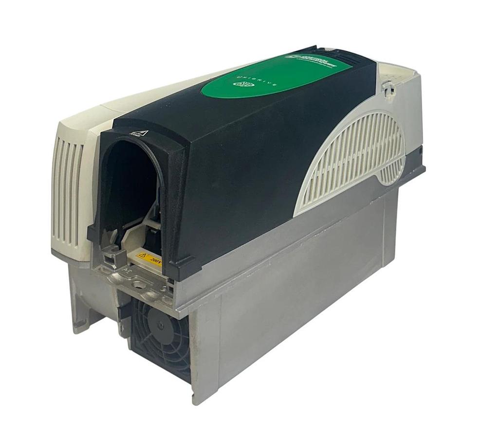 Used CONTROL TECHNIQUES SP2202 UNIDRIVE 200-240VAC 4/5.5kW 5/7.5HP 3PH 18.2A USNP