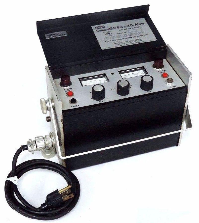Used MSA MODEL 260 COMBUSTABLE GAS AND O2 ALARM P/N 449900 CALIBRATED FOR PENTANE