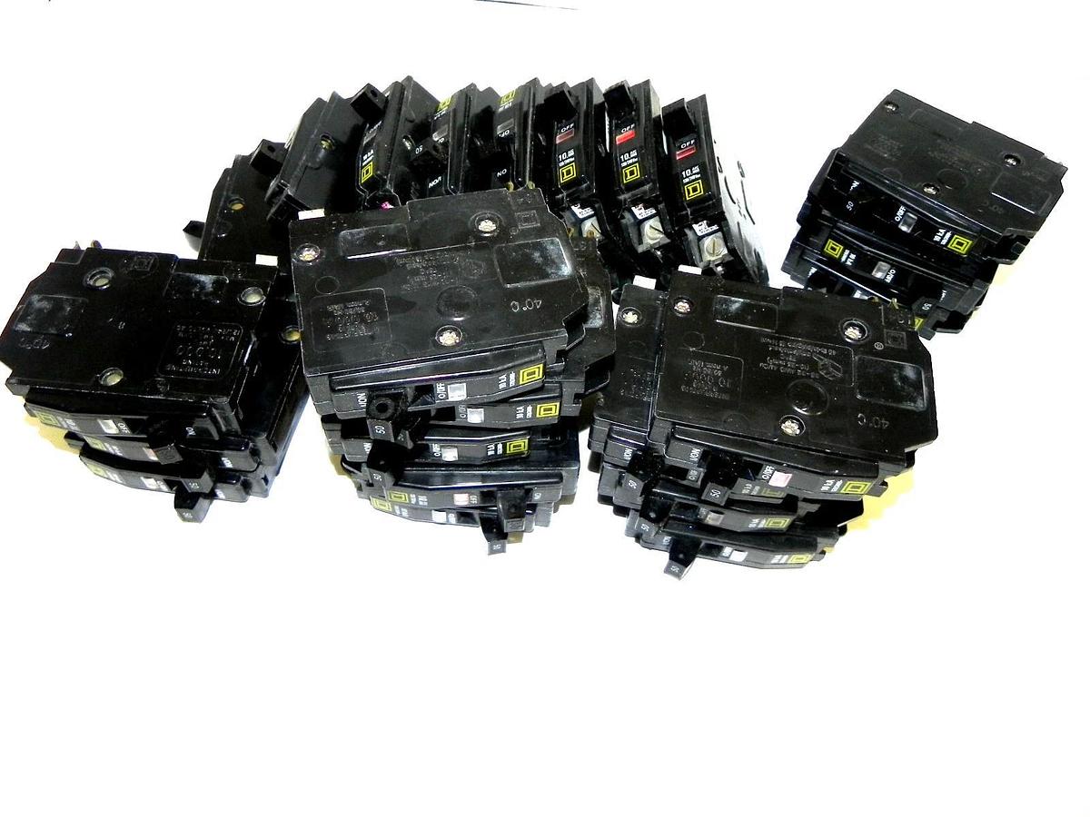 Used LOT OF 23 SQUARE D 50AMP 1 POLE CIRCUIT BREAKERS