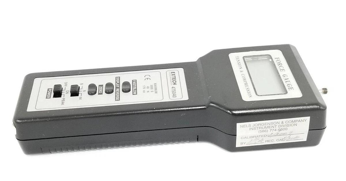Used EXTECH 475040 TENSION & COMPRESSION FORCE GAUGE 5000G 49N 176oz. W/ ATTACHMENTS