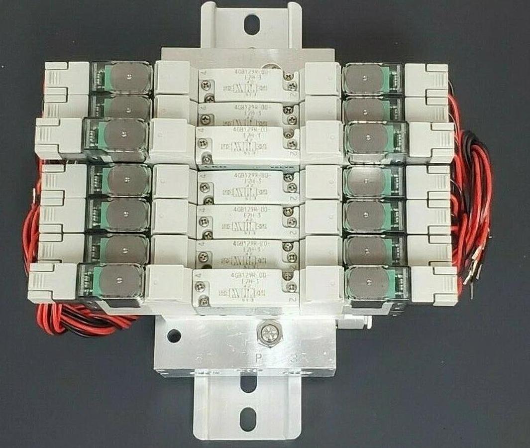 Used NIB CKD M4GB120R-C6-E2HZ1D-7-3 DISCRETE VALVE MANIFOLD ASSEMBLY M4GB120RC6E2HZ1D