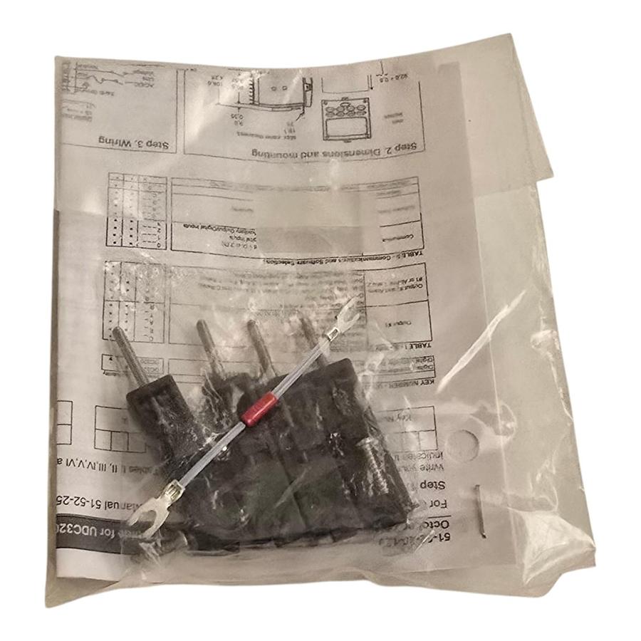 Used Honeywell DC3200-CE-100R-200-10000-E0-0 UDC3200 Universal Digital Controller NEW