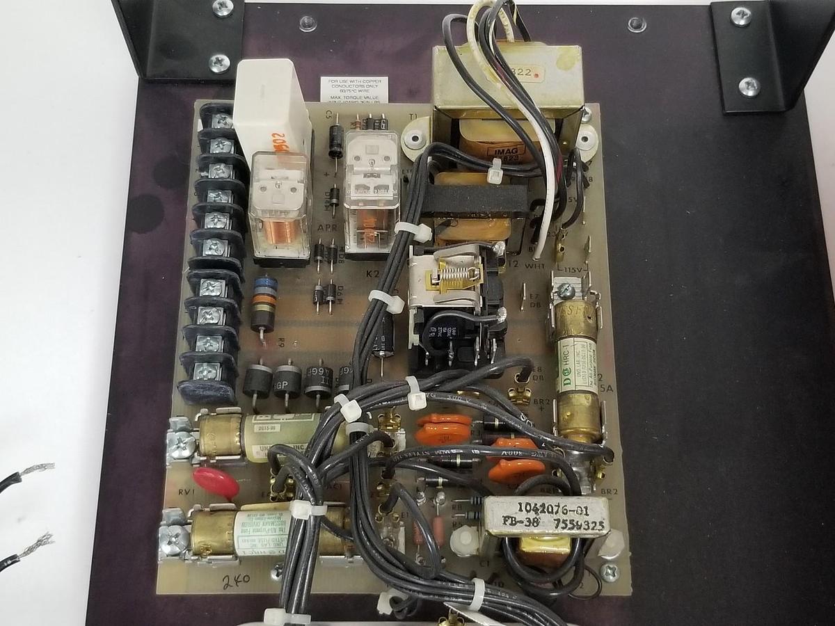 Used FINCOR 2200 106204101 REV NK REGNERATIVE DC MOTOR CONTROL 1042045-01-K, 1042048