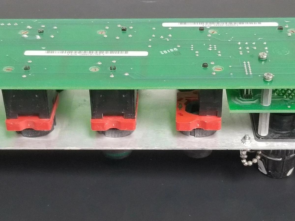 Used ADEPT TECH. MODEL: VFP CATEGORY 1 CONTROL PANEL PART NO: 30332-00395 W/O KEYS