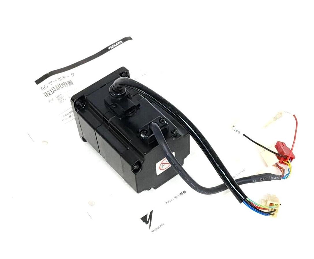Used YASKAWA ELECTRIC SGMPH-01A1A-YR22 AC SERVO MOTOR .89AMP 3000RPM 200V