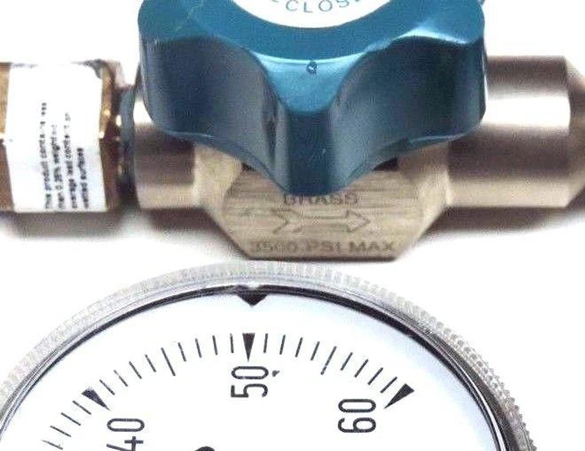 Used AIRGAS Y11-210B SPECIALTY GAS REGULATOR 3500 MAX PSI Y11210B