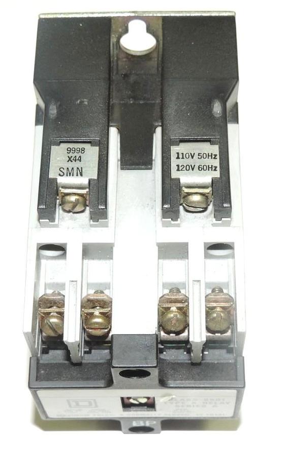 Used SQUARE D 8501-X040 CONTROL RELAY 8501X040 W/ 9998X44 COIL