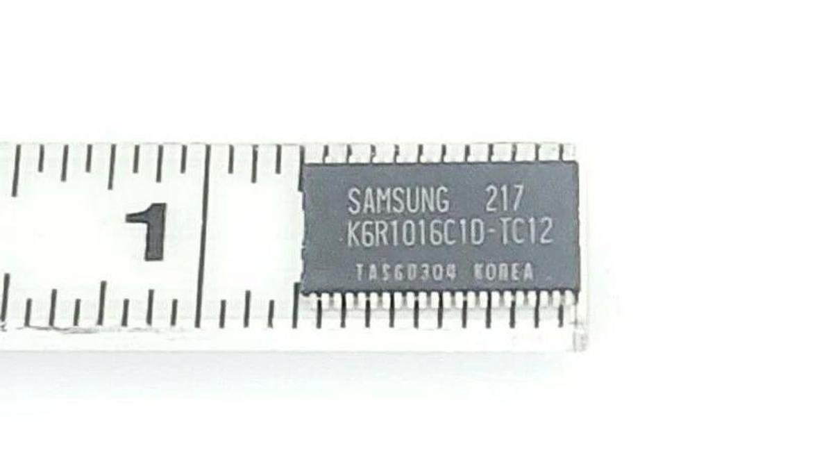 LOT OF 66 NEW SAMSUNG KR61016C1D-TC12 CHIPS KR61016C1DTC12