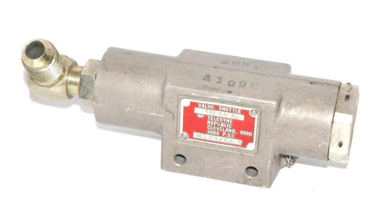 Used TELEDYNE REPUBLIC MS28767-6 SHUTTLE VALVE, MS287676