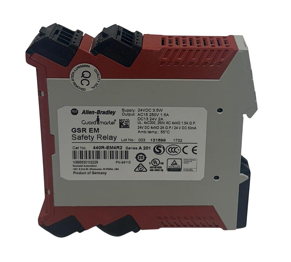 Used ALLEN BRADLEY 440R-EM4R2 /A Guardmaster SAFETY RELAY EXPANSION GSREM 24VDC NSMP