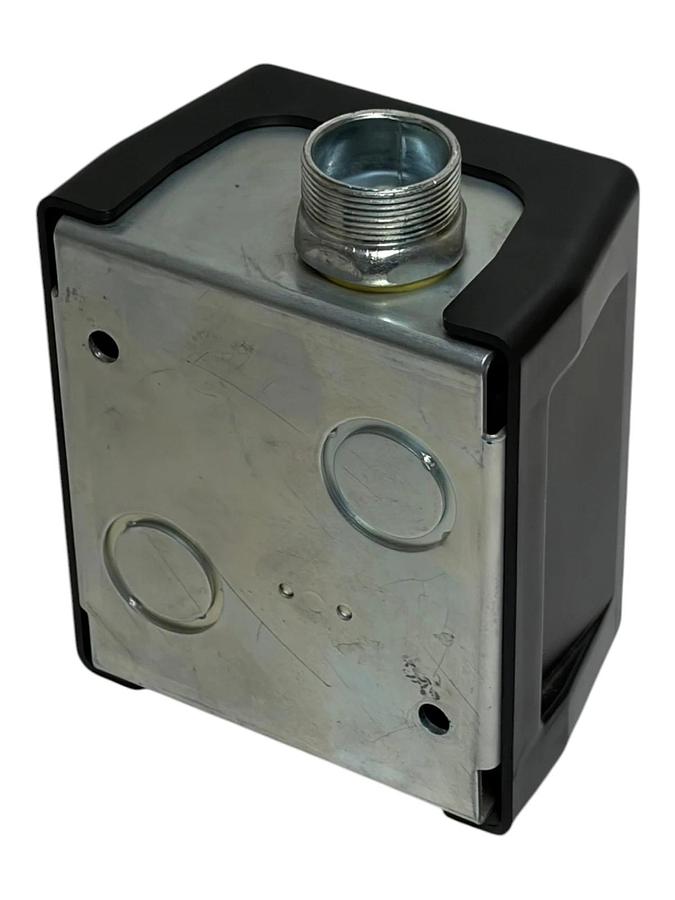 Hubbell HBL7810BW Manual Motor Controller Switch 30A 600VAC NEMA 1 Enclosure