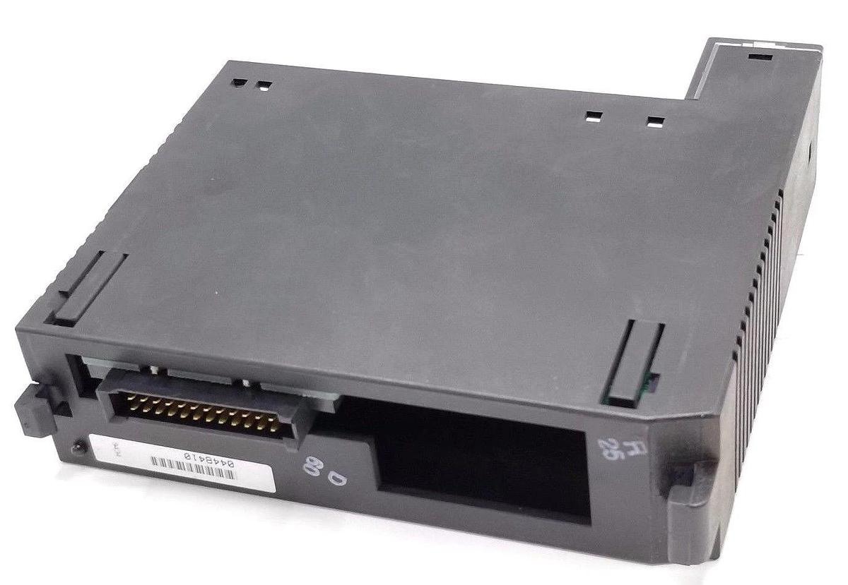 Used GE FANUC IC693MDL646B INPUT MODULE 24VDC 16PT POS/NEG FAST W/O WIRING TERMINAL