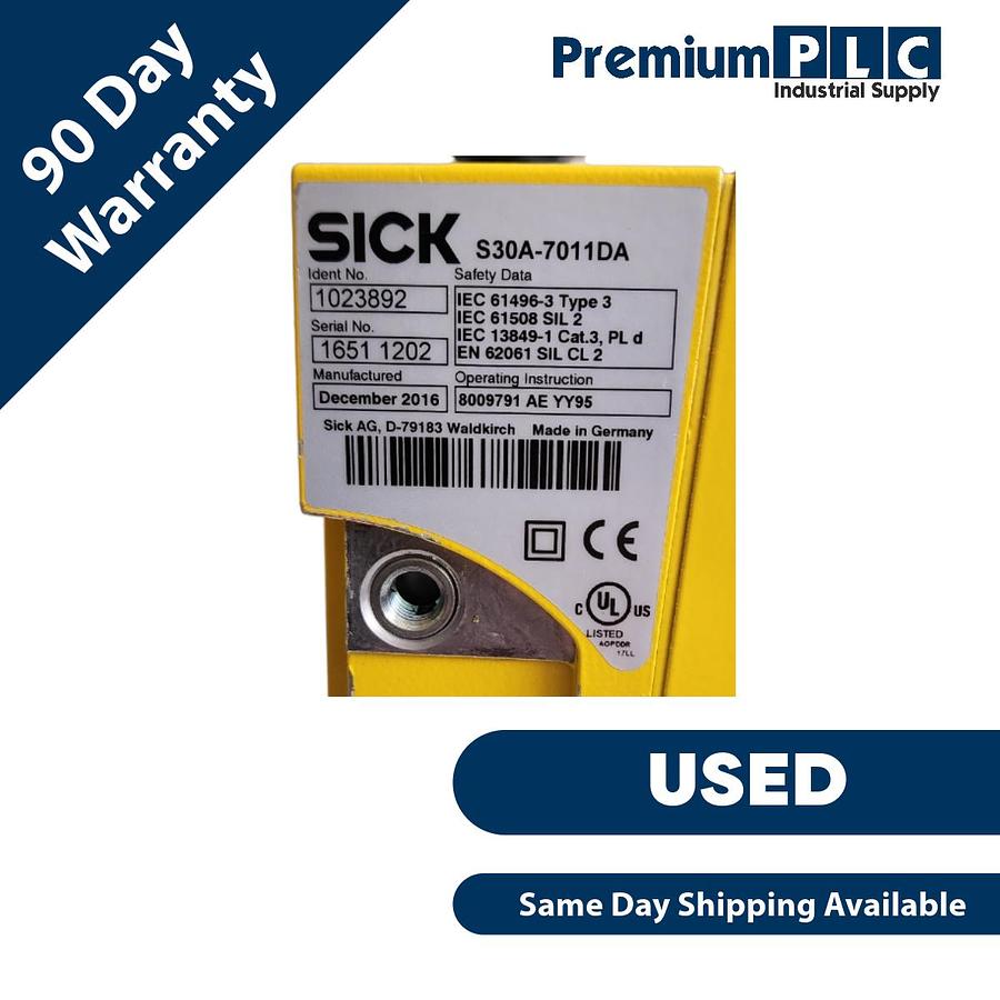 Used USED SICK S30A-7011DA S3000 SAFETY LASER SCANNER P/N 1023892 W/SX0A-A0000B PLUG