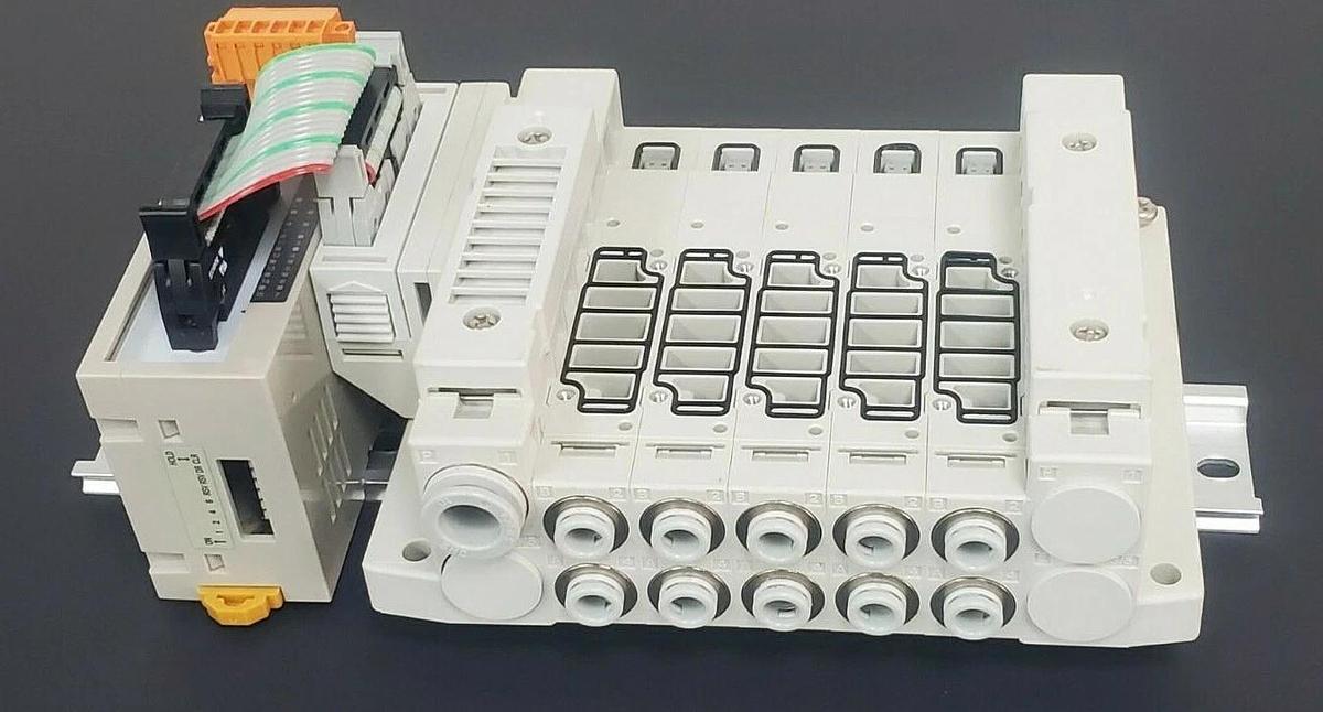 NEW OMRON SRT2-VOD16ML-1 REMOTE TERMINAL 24VDC MANIFOLD PLUGIN SRT2VOD16ML1