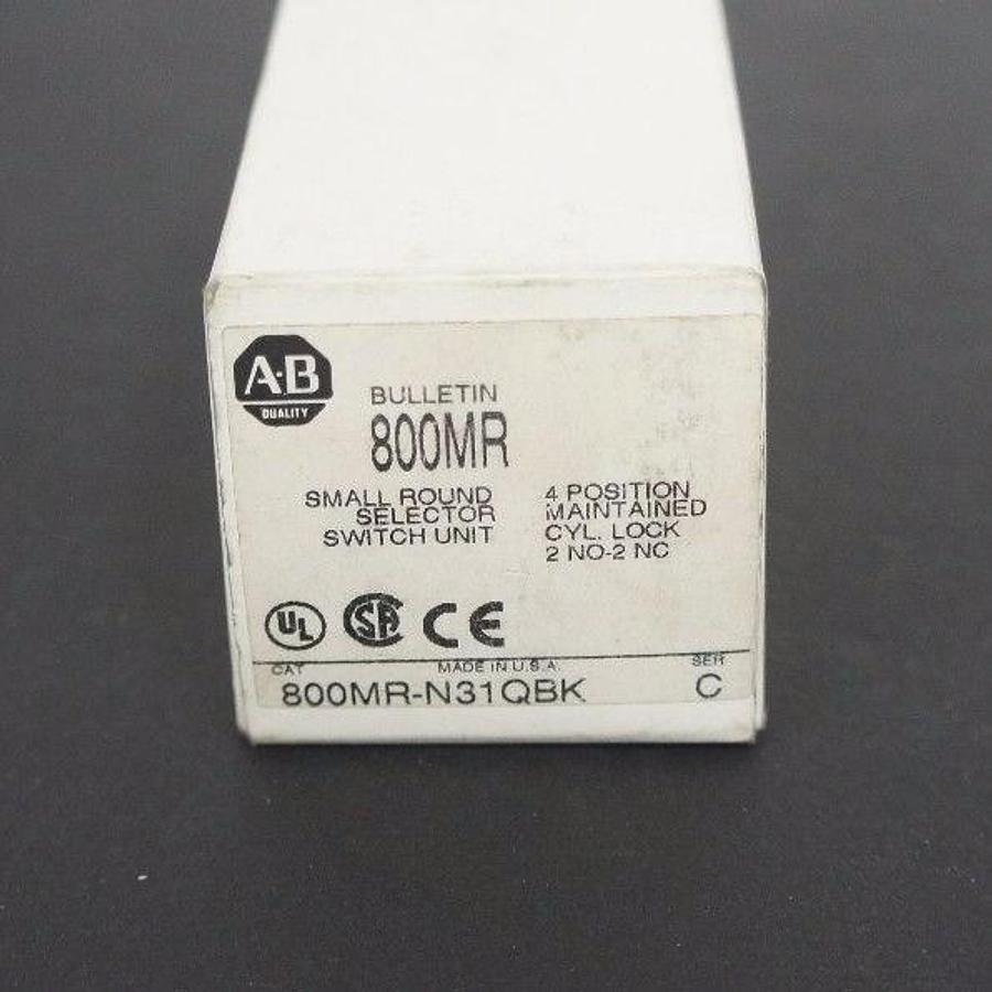 Used NIB ALLEN BRADLEY 800MR-N31QBK SMALL ROUND SELECTOR SWITCH SER. C W/ KEYS