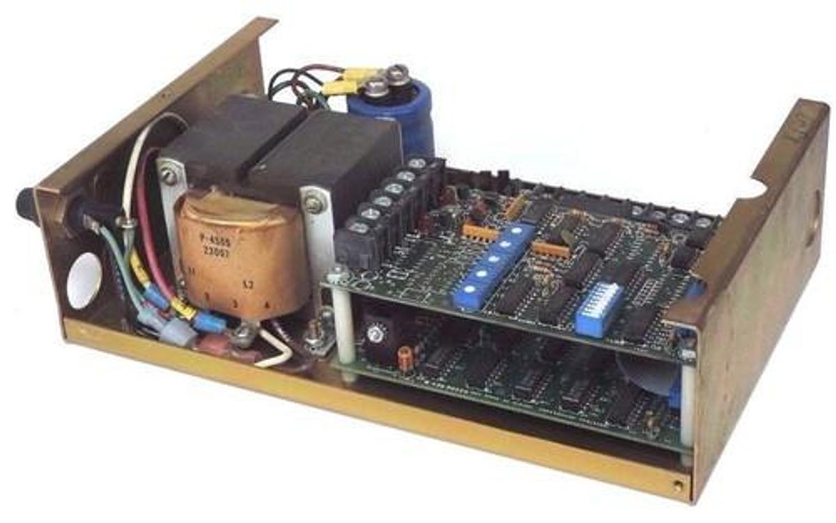 Used INDUSTRIAL DEVICES CORP D2301 ELECTRIC CYLINDER CONTROL DRIVE