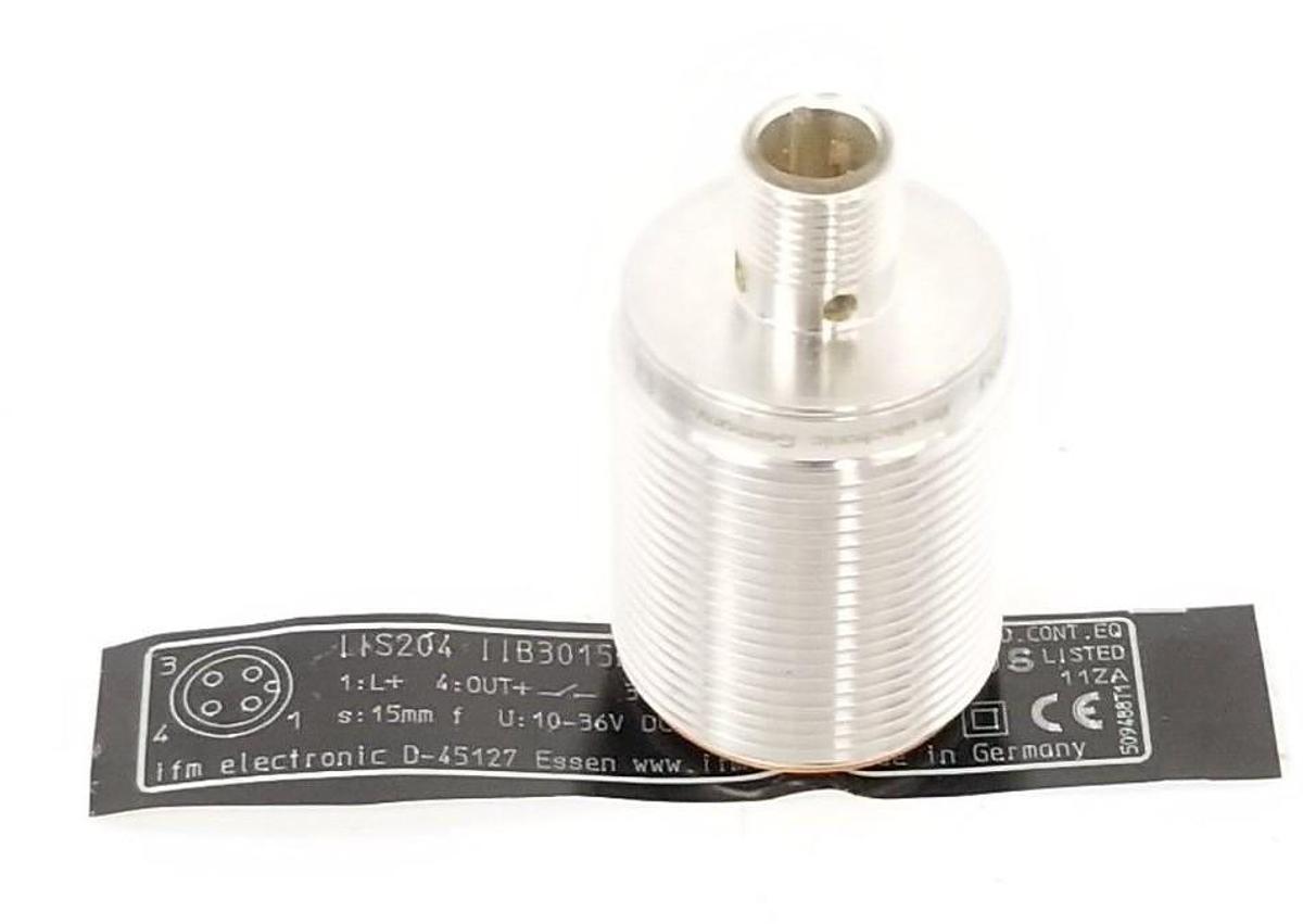 Used NIB IFM EFECTOR IIB3015BBPKG/M/US-104-DPS INDUCTIVE PROXIMITY SENSOR IIS204