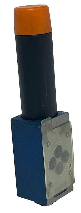 Bosch Rexroth R900404754 Pressure Reducing Valve - ZDR6DP2-4X/150YM/12 - NG6